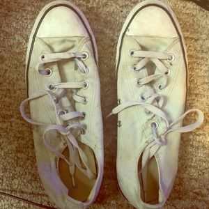 Light white blue converse